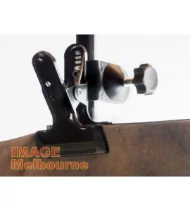 Pop up background clamp for gels, reflectors + backdrops 
