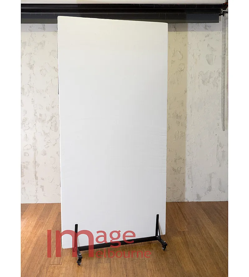 1.2 x 2.4m / 2.5m White Foam for V-flats